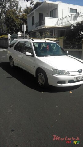 2000' Peugeot 309 photo #1