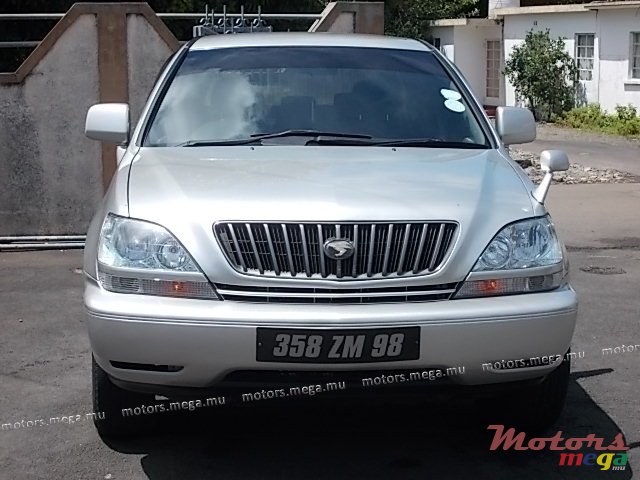 1998' Toyota Harrier jeep photo #1