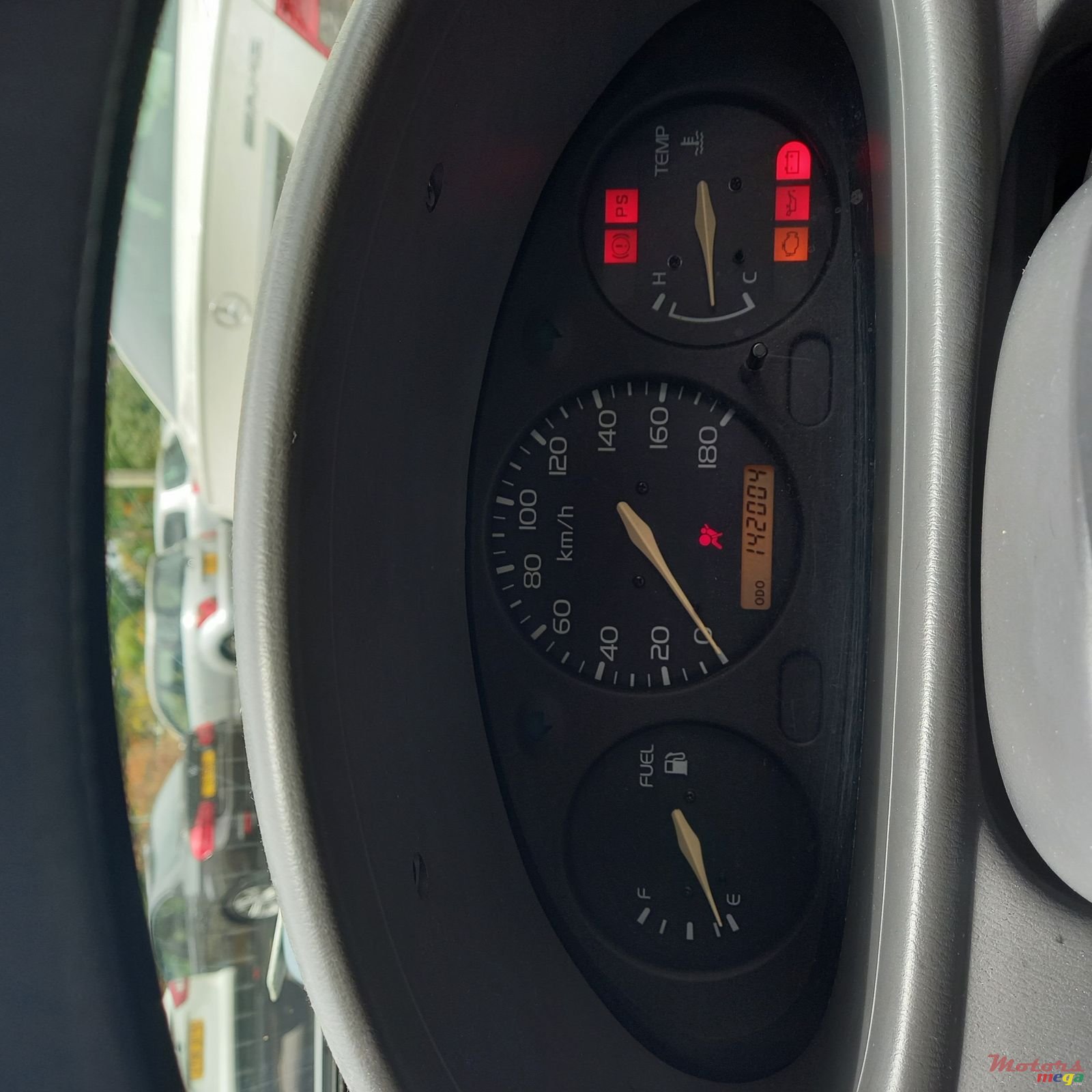 2000' Nissan March photo #3