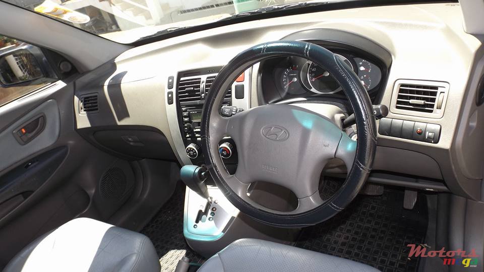 2006' Hyundai Tucson photo #5