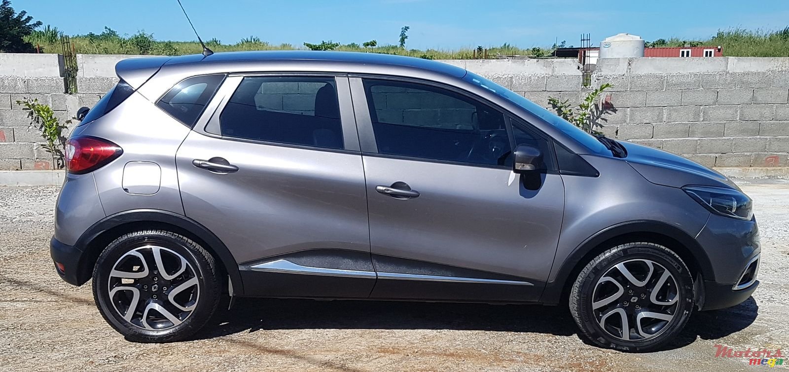 2015' Renault Captur 1.2 tce photo #1