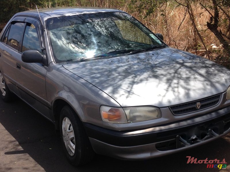 1996' Toyota Corolla saloon photo #1