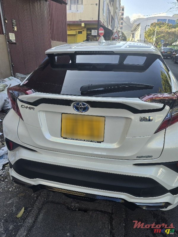 2019' Toyota C-HR photo #1