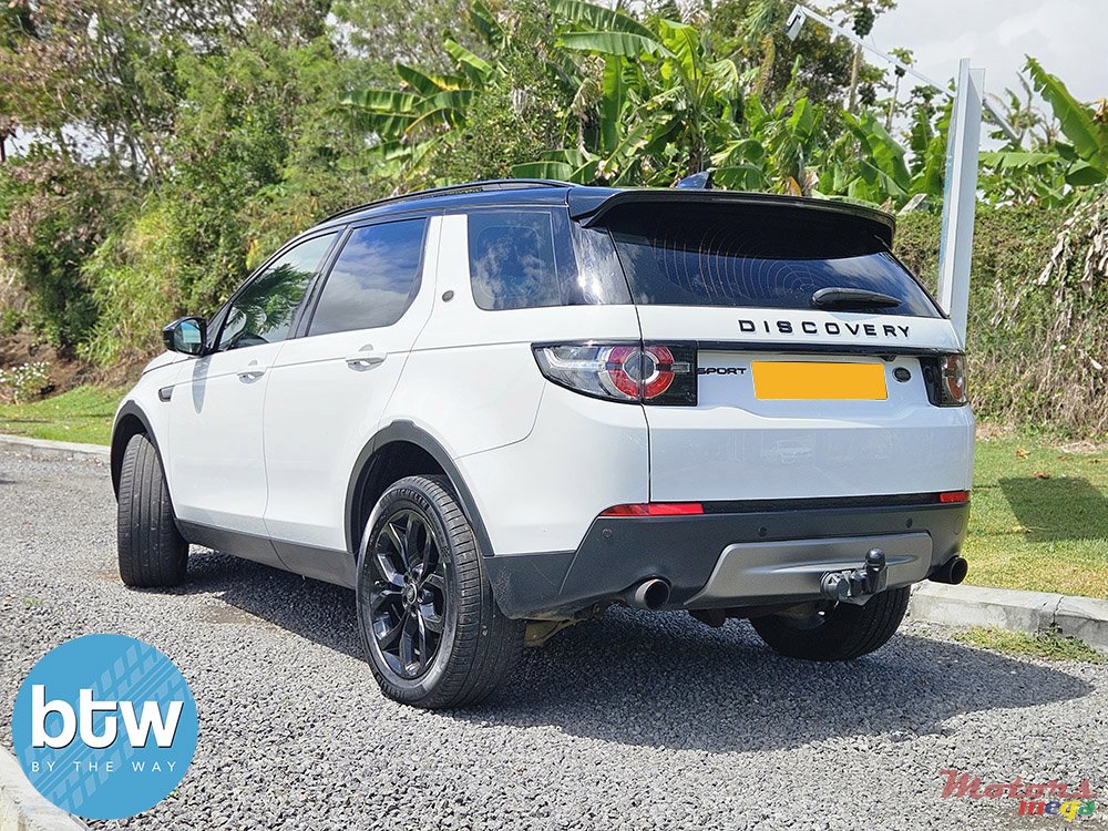 2019' Land Rover Discovery SPORT photo #3