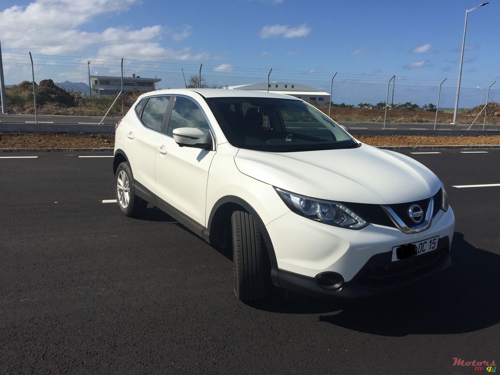 2015' Nissan Qashqai 1.2 TURBO ACCENTA photo #3