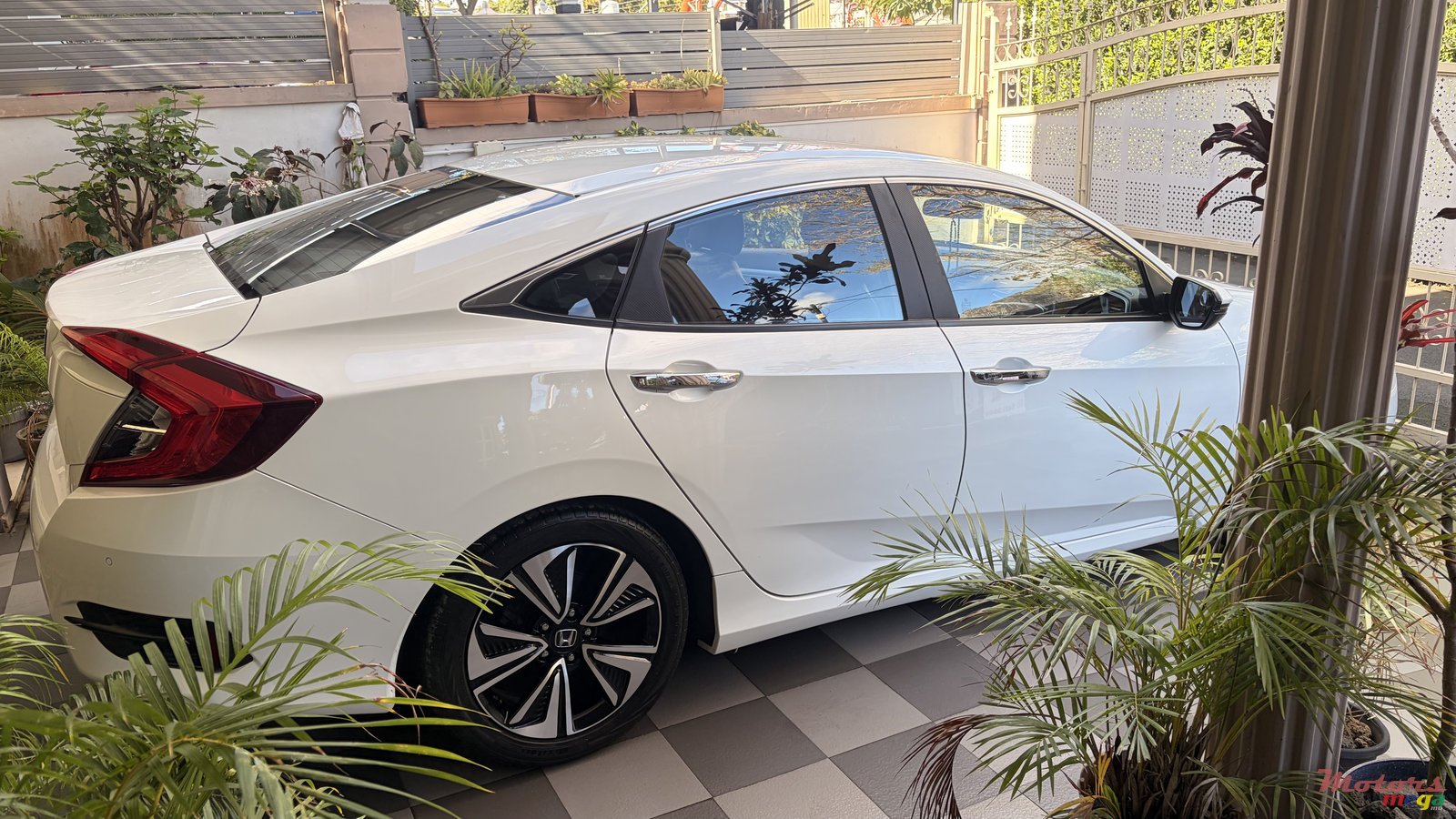 2017' Honda Civic photo #2