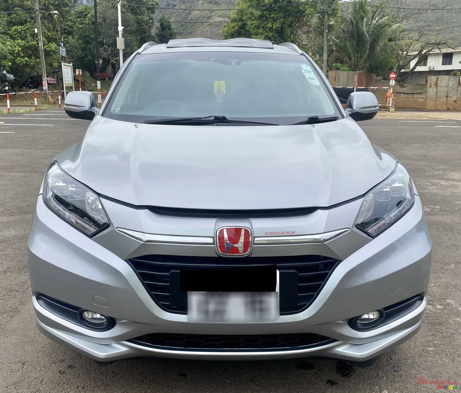 2015' Honda Vezel Z Sensing photo #1