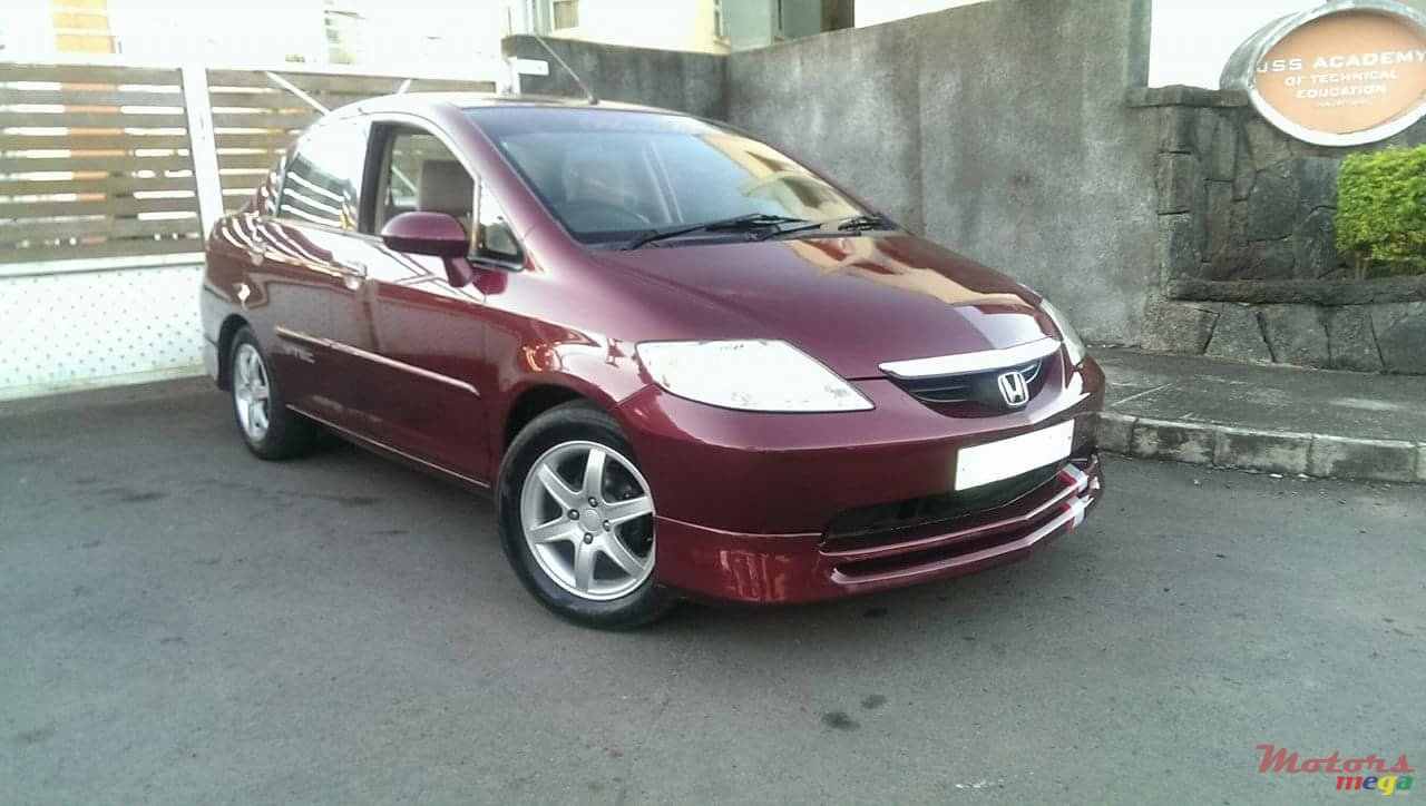 2004' Honda City photo #1