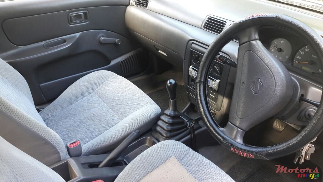 1998' Nissan photo #7