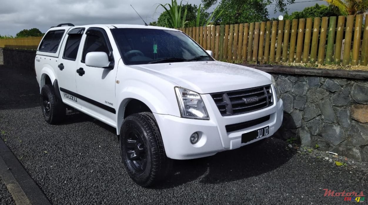 2010' Isuzu KB Series photo #1