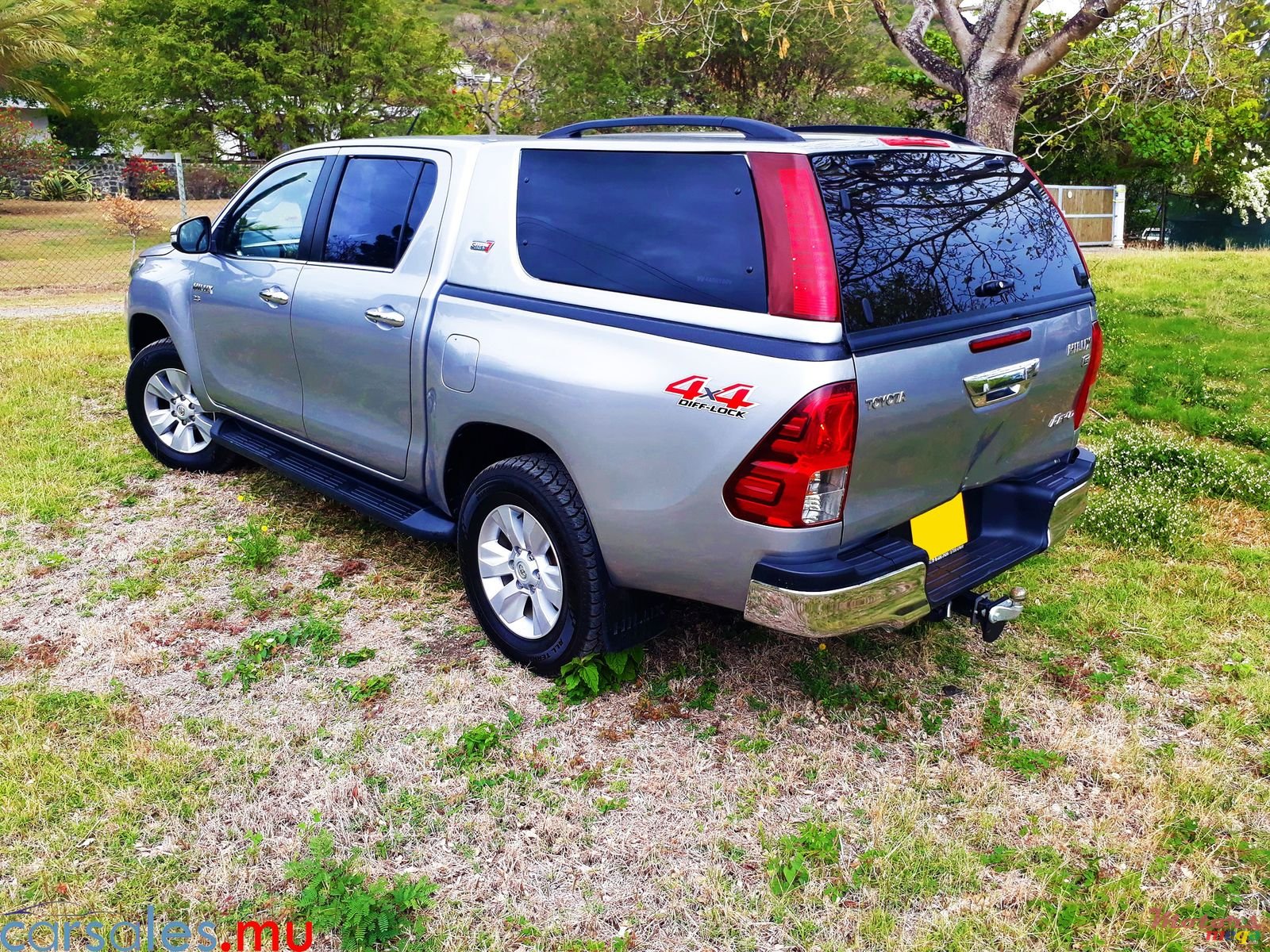 2016' Toyota Hilux 2.8 Revo 4x4 photo #3