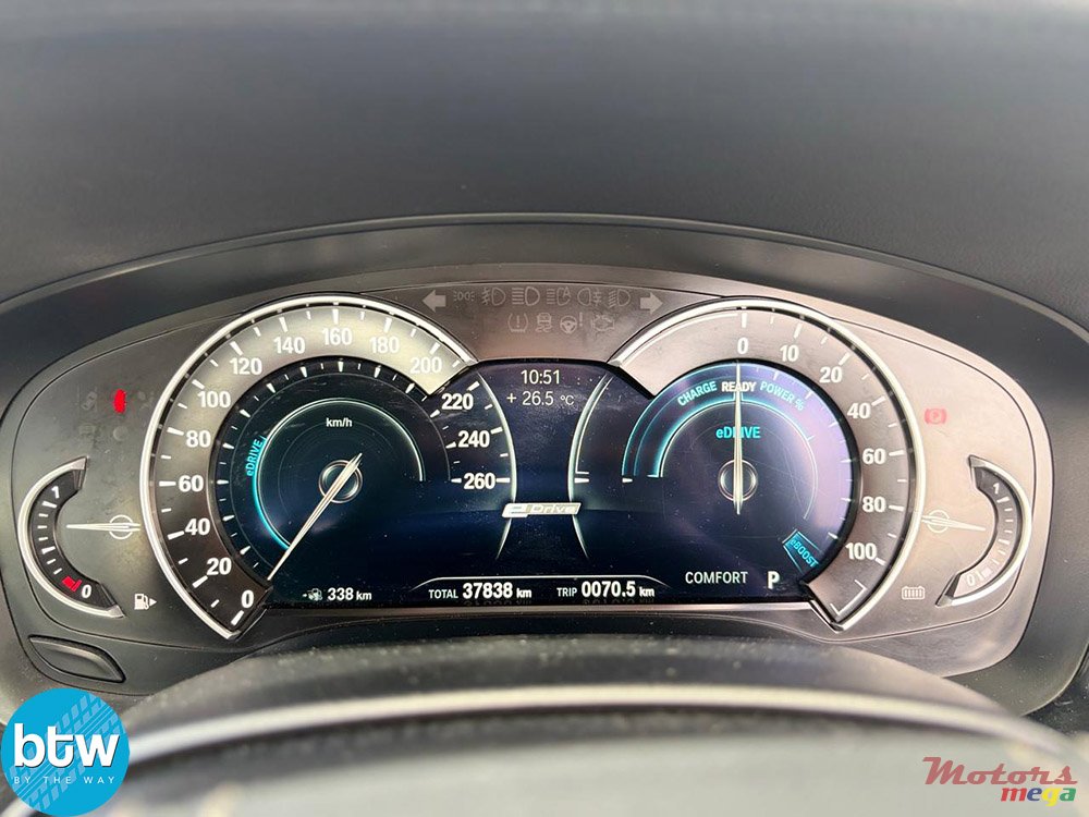 2018' BMW 530 530e photo #7