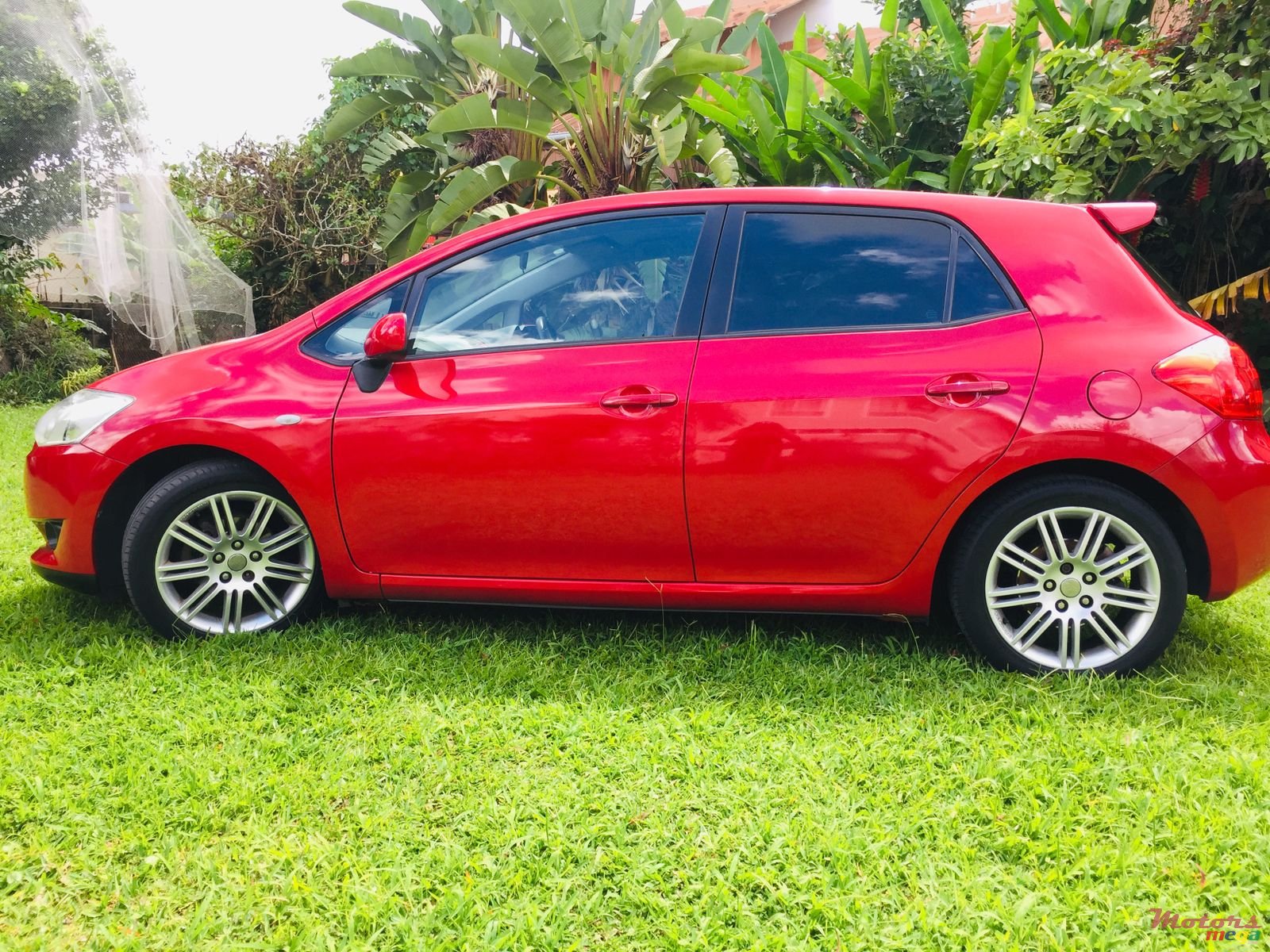 2008' Toyota Auris 1.6 VVTi SR 5dr photo #1