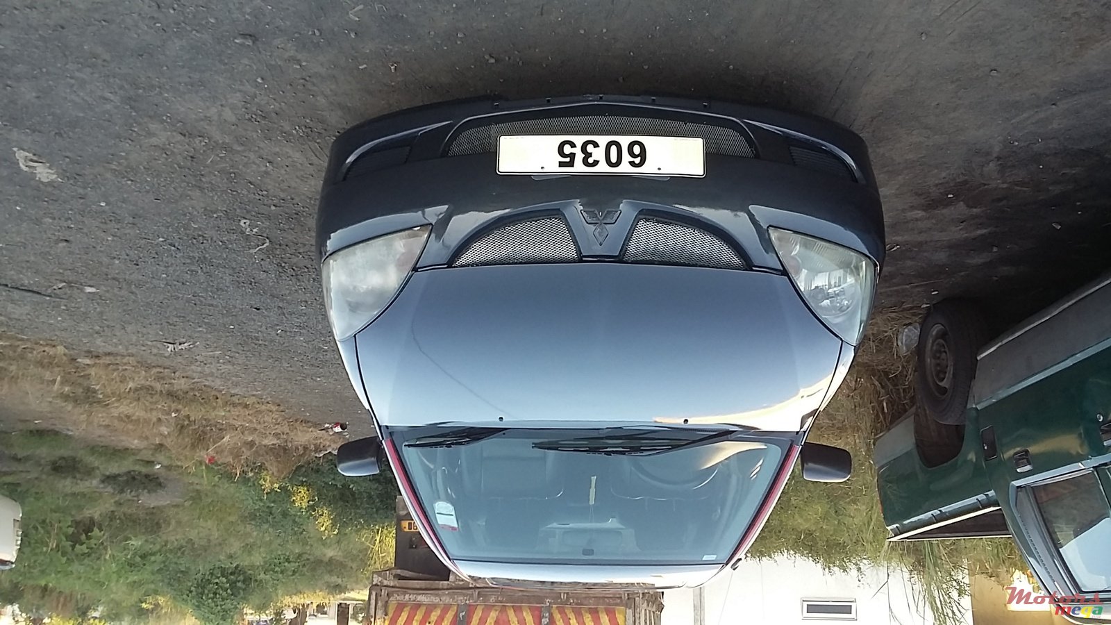 2003' Mitsubishi photo #2