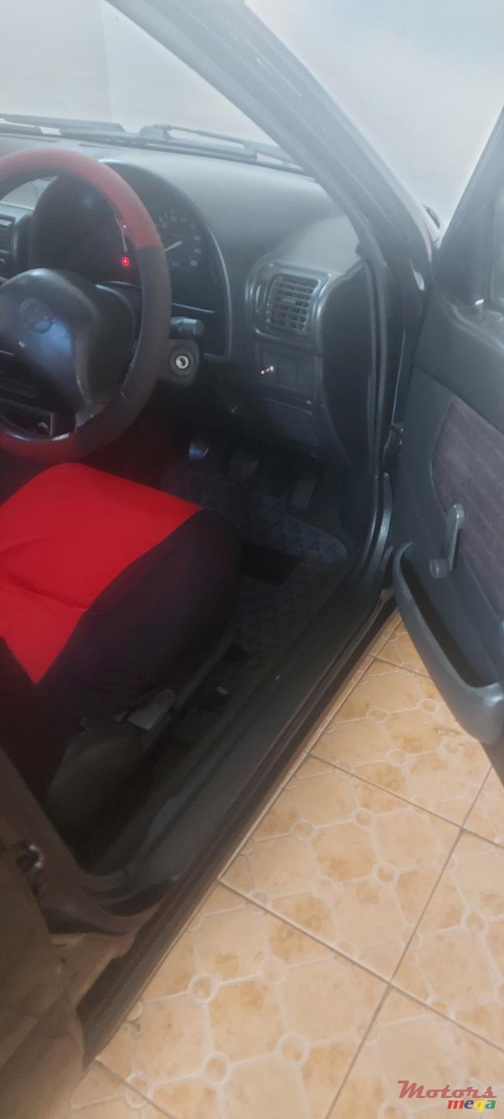 1993' Toyota Starlet photo #5