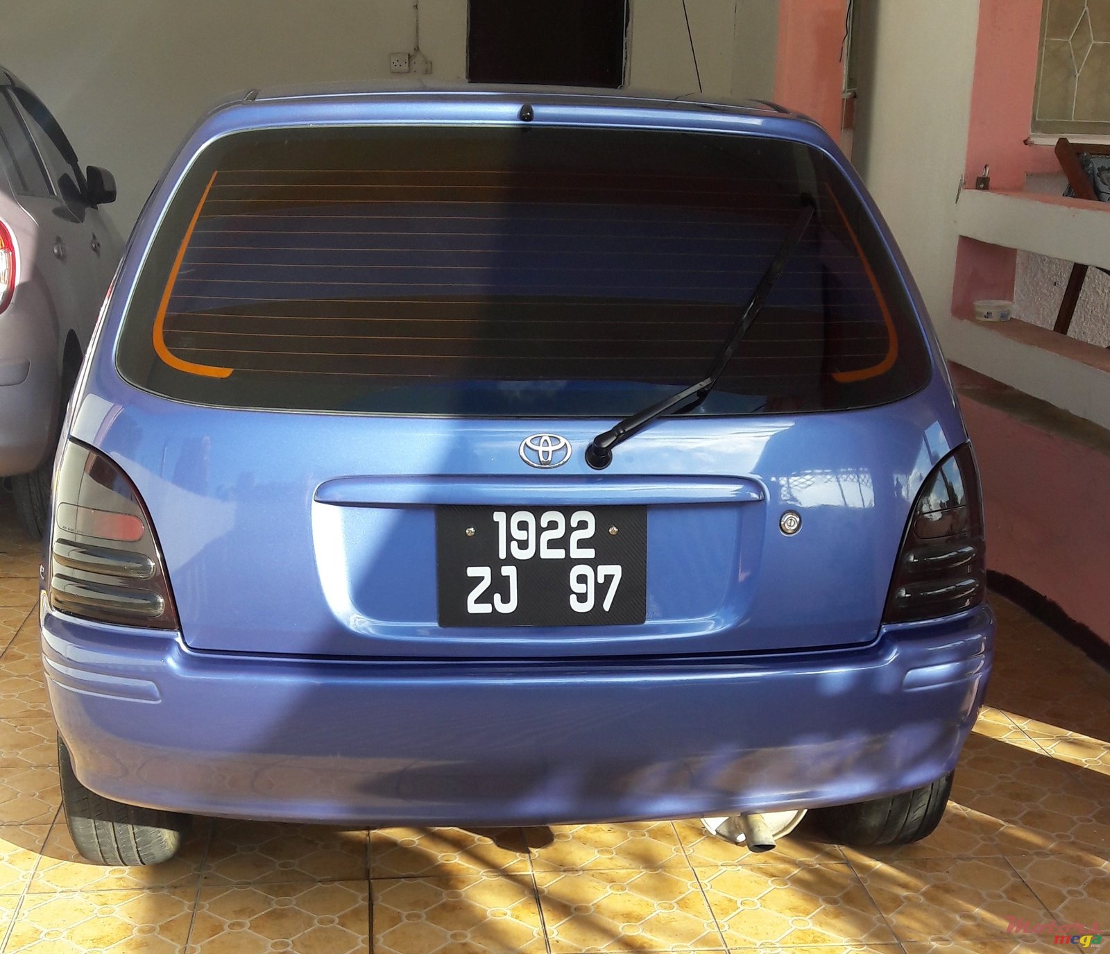 1997' Toyota Starlet photo #1