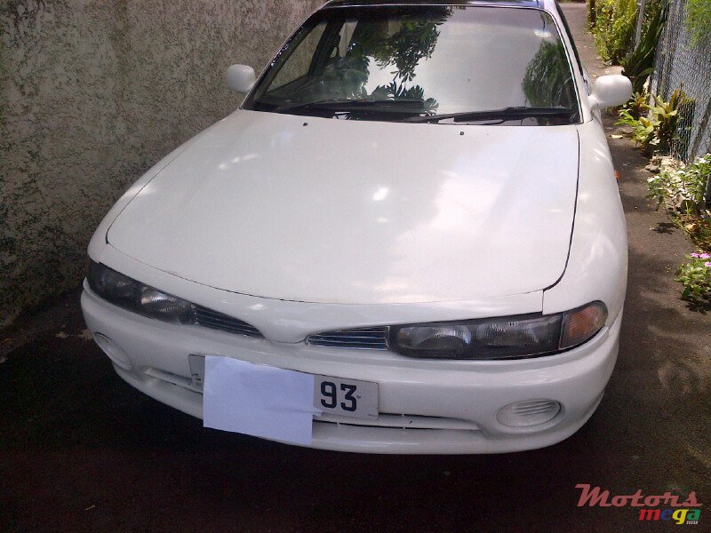 1993' Mitsubishi Galant photo #2
