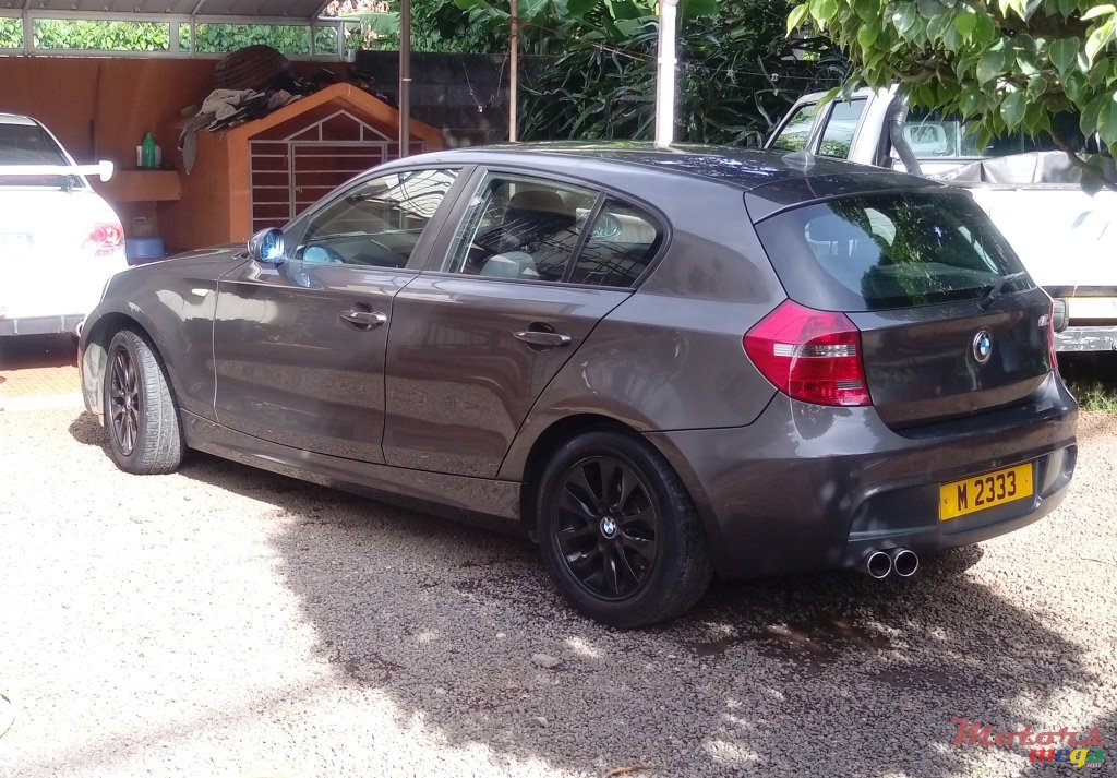 2007' BMW 1 Series 5 Door photo #5