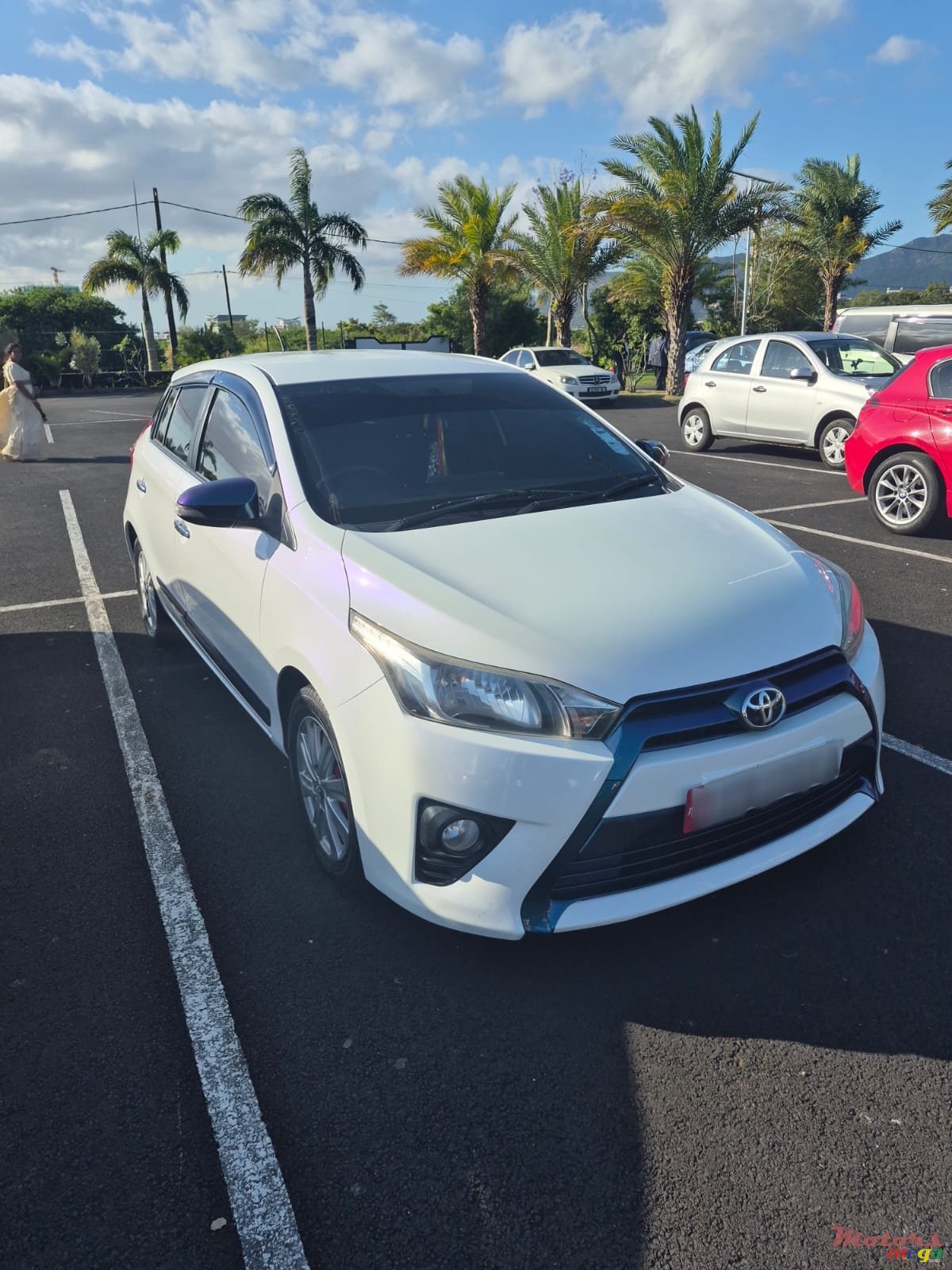 2014' Toyota Yaris photo #1