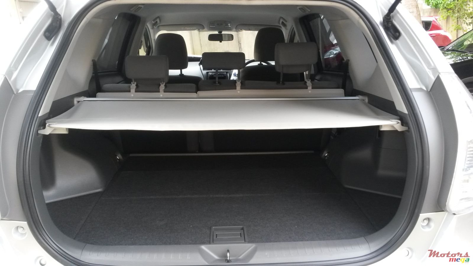 2013' Toyota Prius photo #4