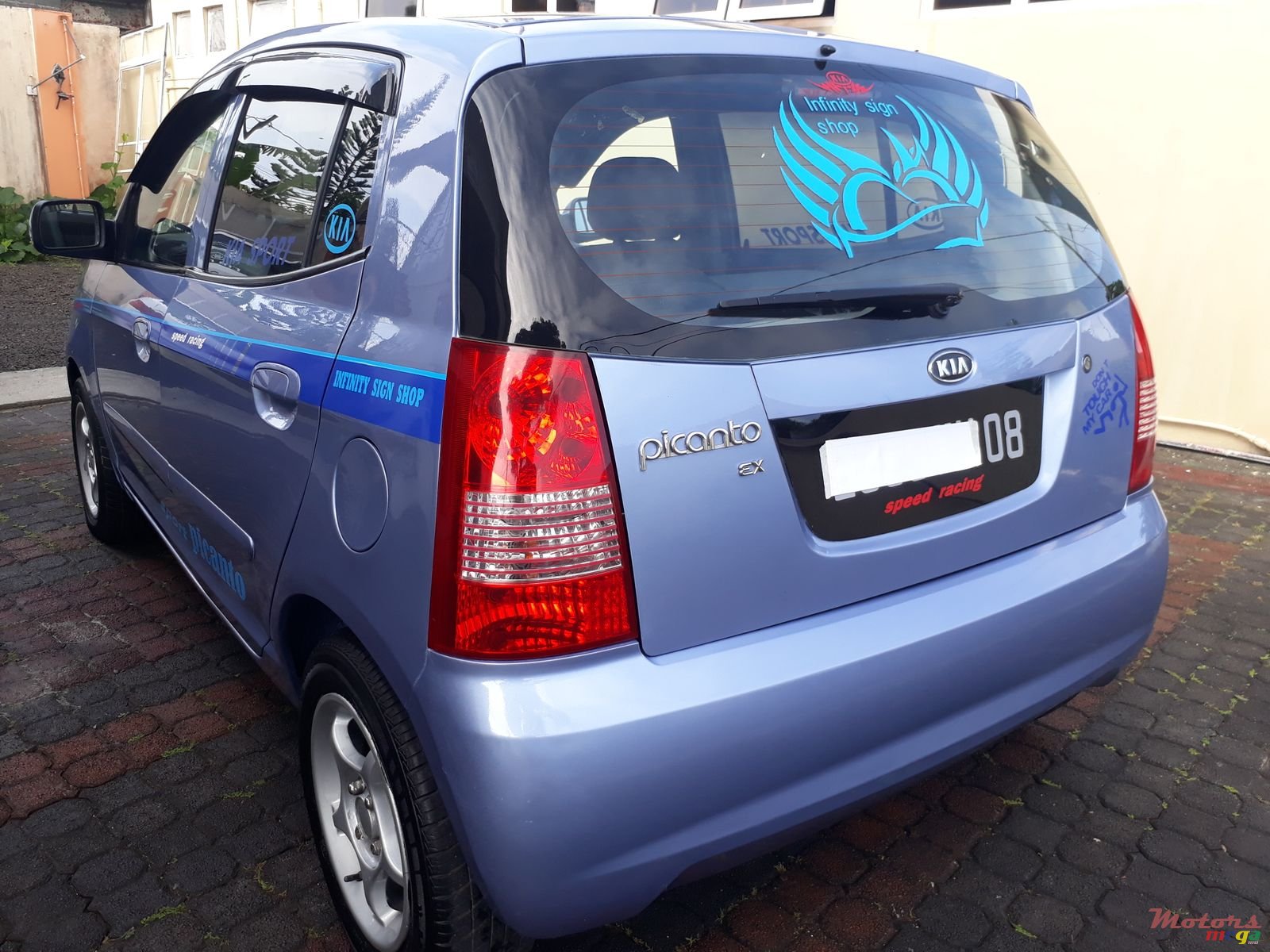 2008' Kia Picanto photo #1