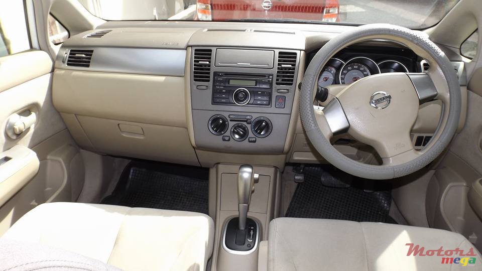 2007' Nissan Tiida photo #6