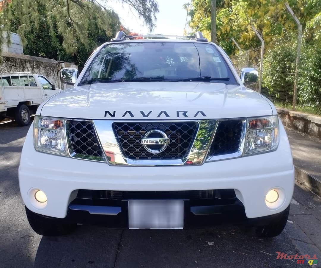 2017' Nissan Navara photo #2