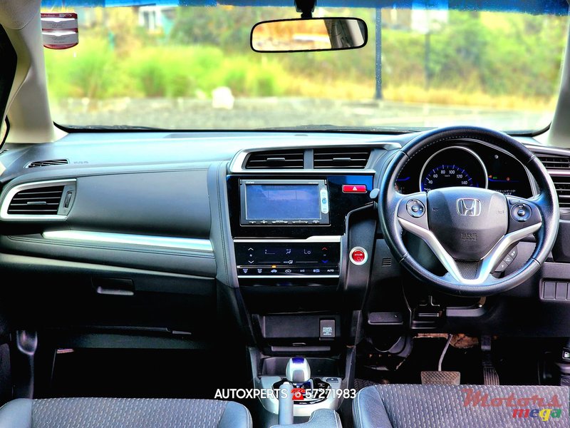 1970' Honda Fit 2015 photo #6