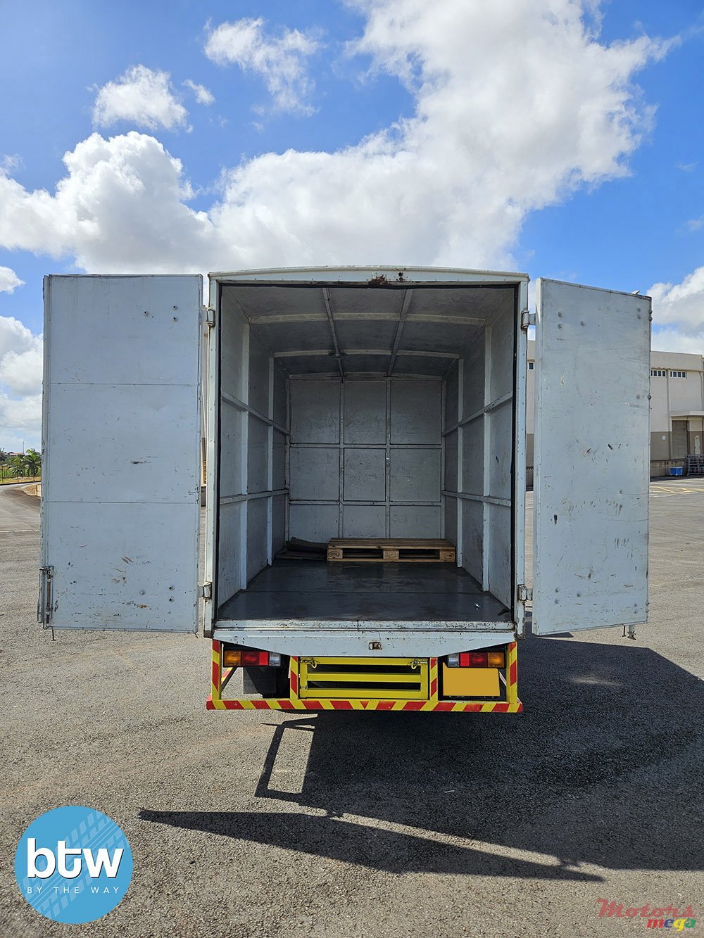 2019' Mitsubishi FUSO FE71CB8R photo #5