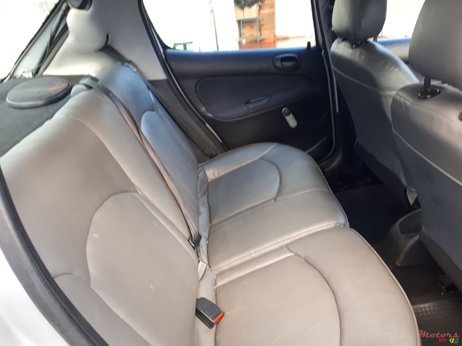 2000' Peugeot 206 photo #5