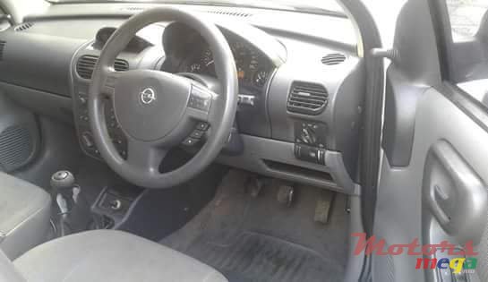 2002' Opel Corsa photo #3