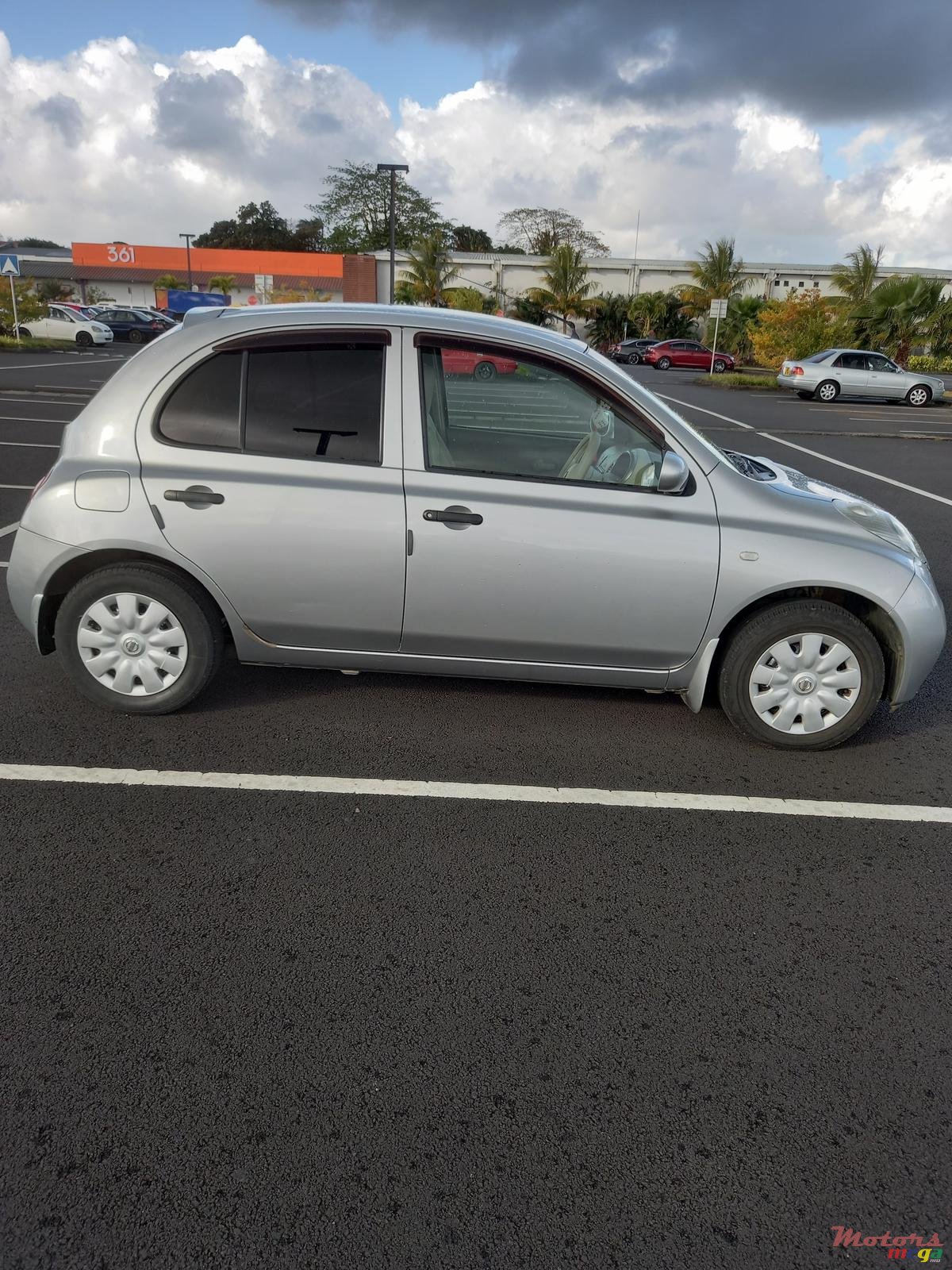 2002' Nissan March photo #2