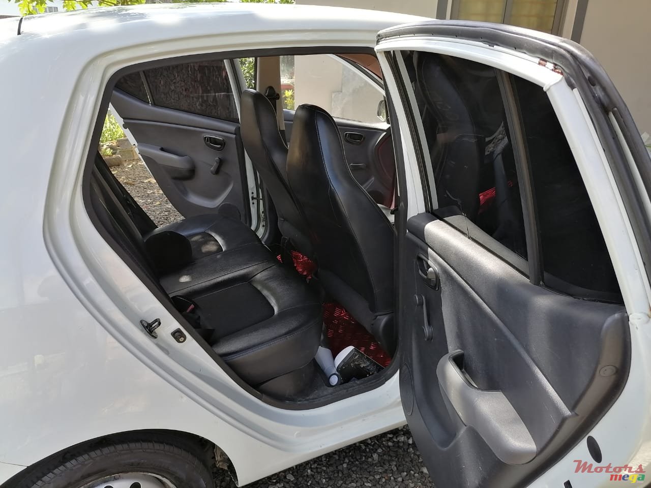 2011' Hyundai i10 photo #6