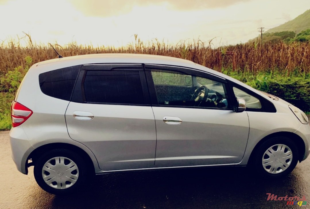 2008' Honda Fit photo #1