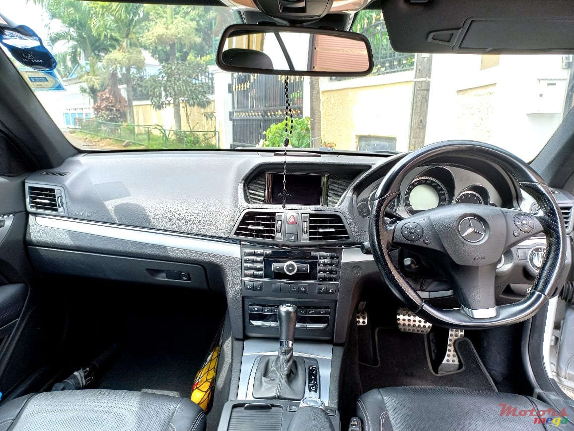 2012' Mercedes-Benz E-Class AMG pack photo #7