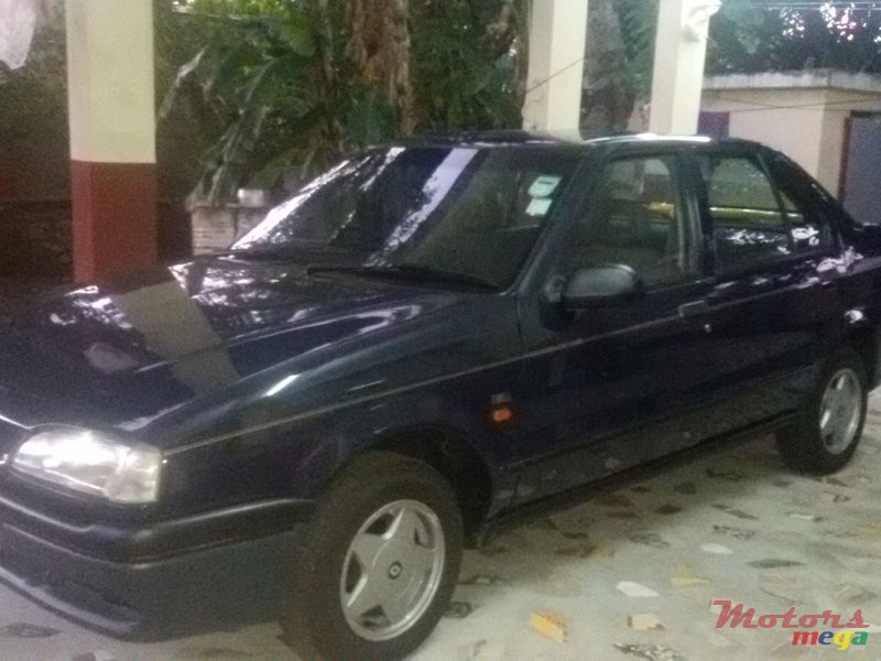1993' Renault 19 photo #3