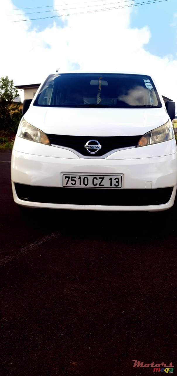 2013' Nissan NV 200 photo #5