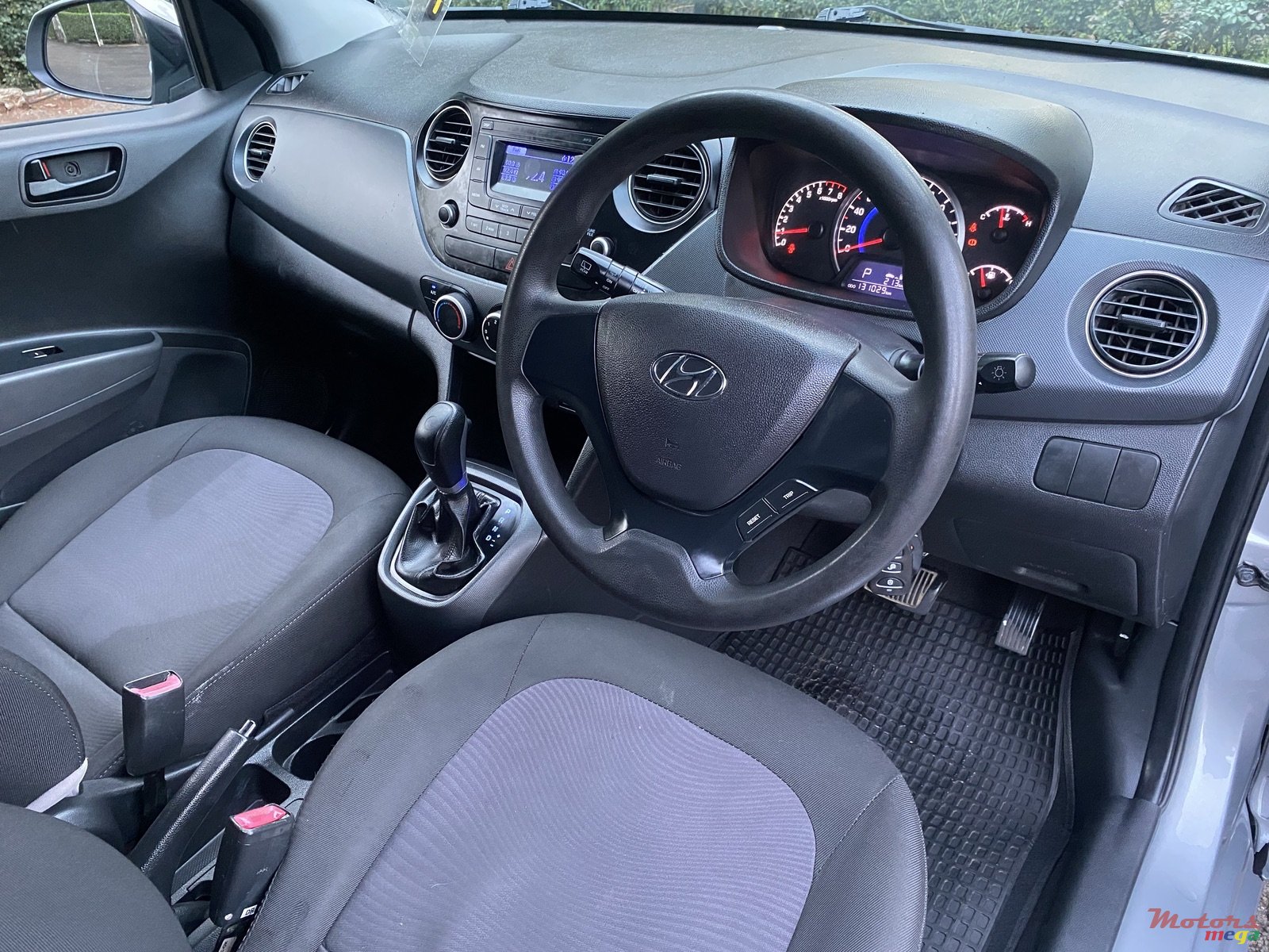 2019' Hyundai Grand i10 photo #5