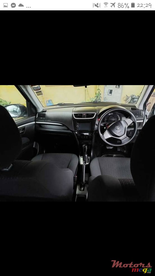 2015' Suzuki Swift photo #5