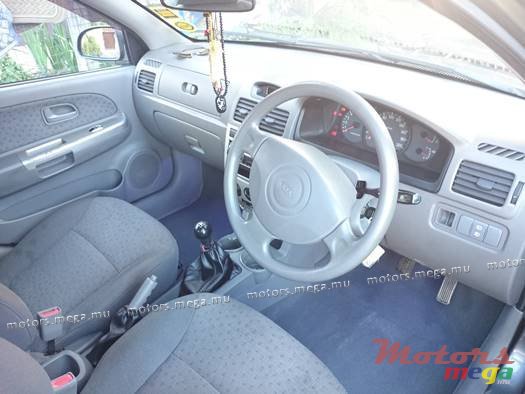 2005' Kia photo #2