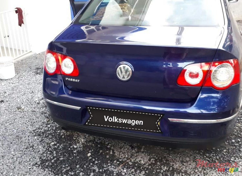 2008' Volkswagen Passat photo #2