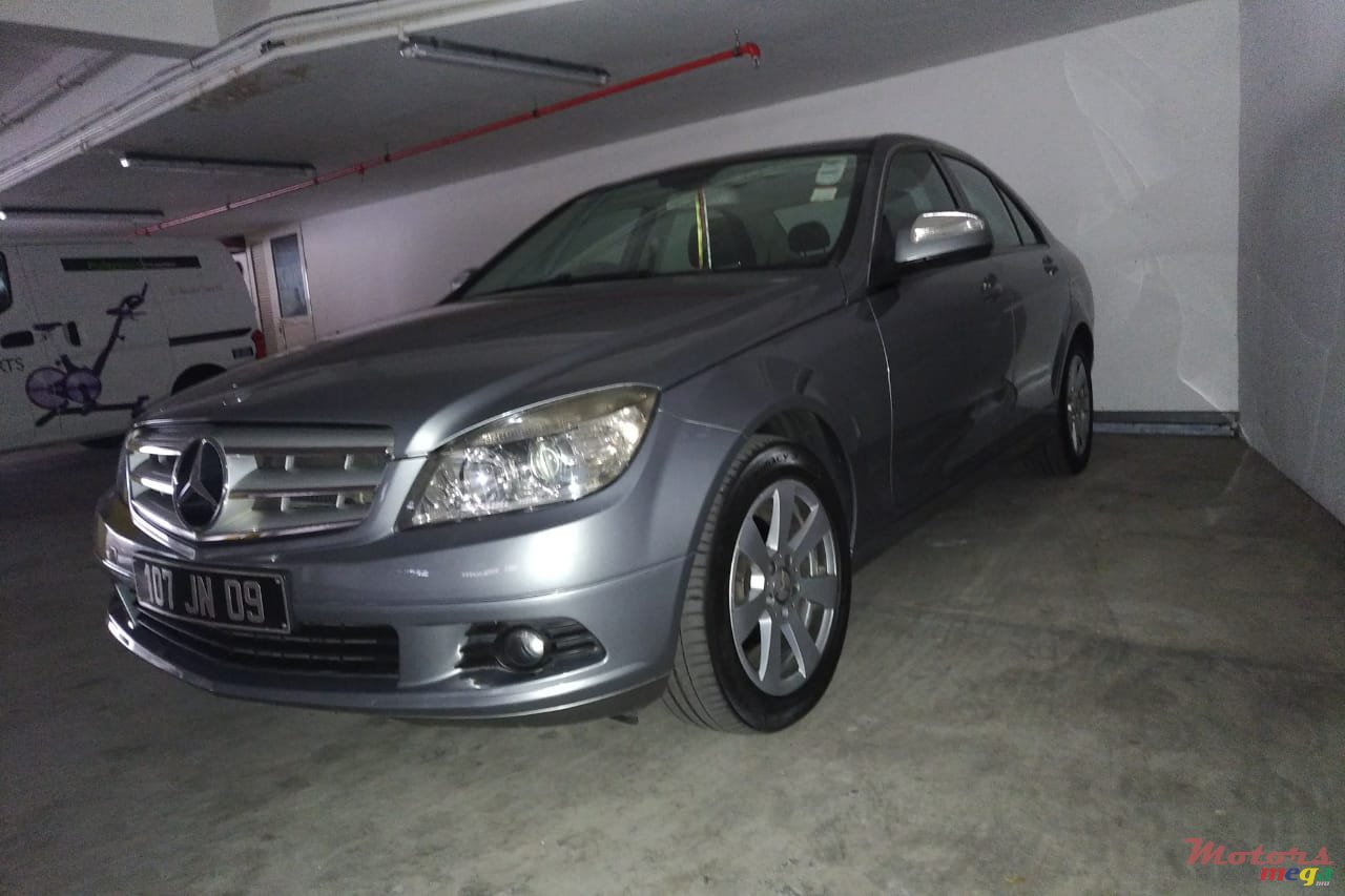 2009' Mercedes-Benz C-Class C200 Kompressor photo #5