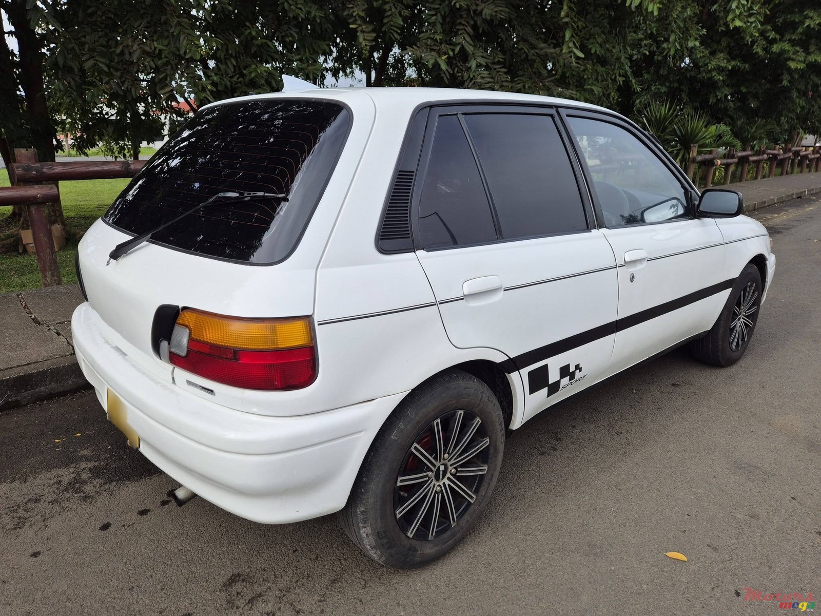 1996' Toyota Starlet photo #3