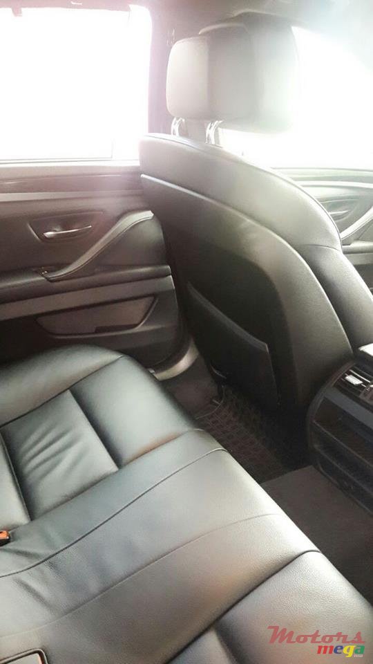 2012' BMW 520 photo #4