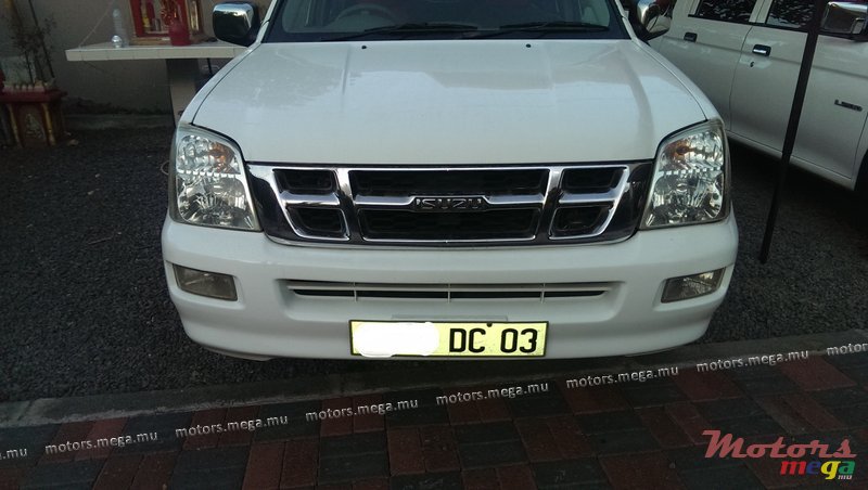 2003' Isuzu photo #1