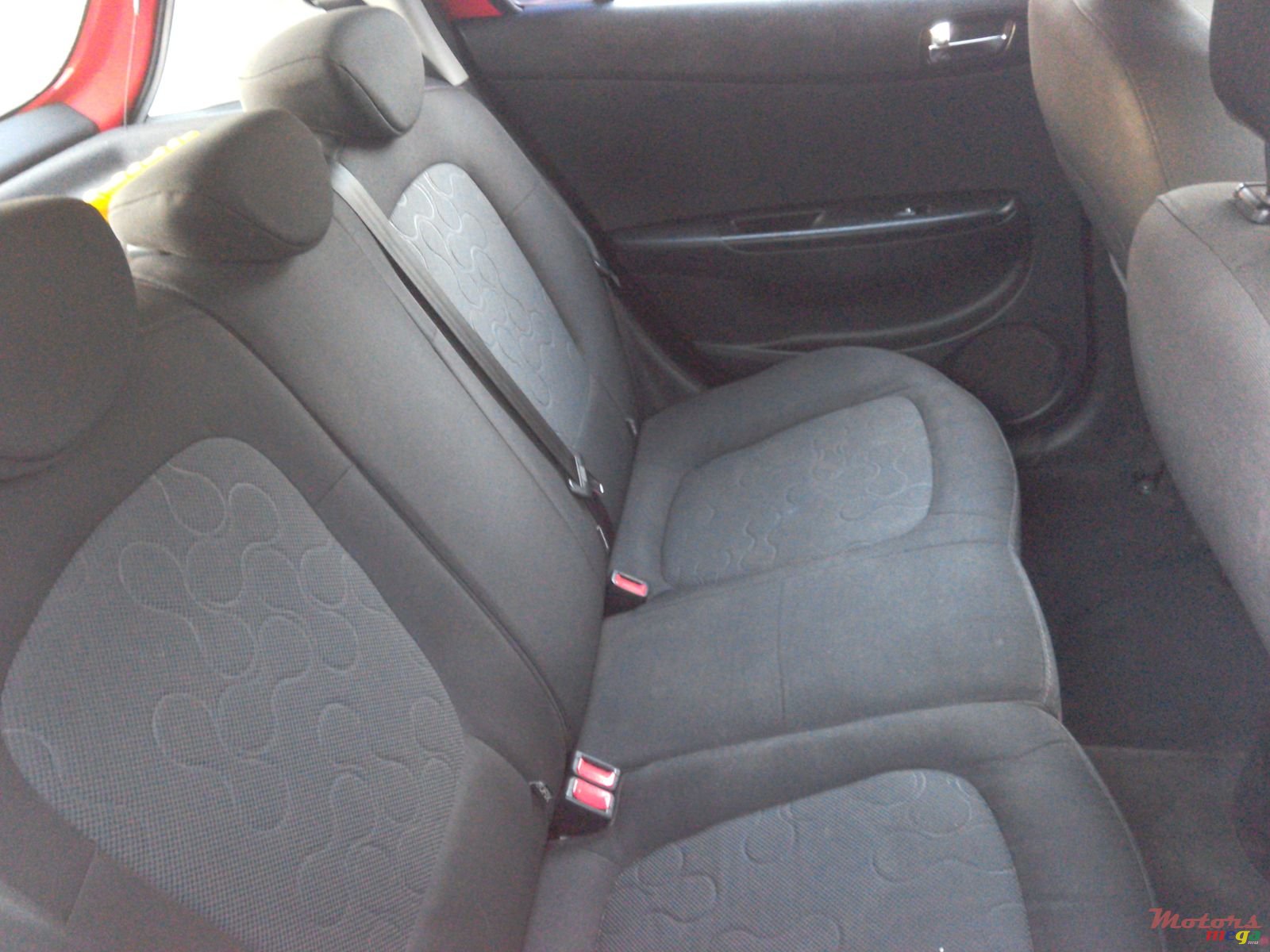 2011' Hyundai i20 photo #6