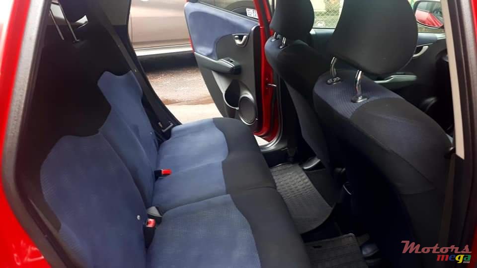 2011' Honda Fit photo #6