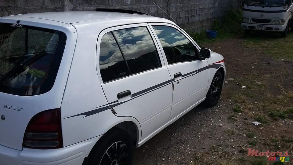 1998' Toyota Starlet photo #4