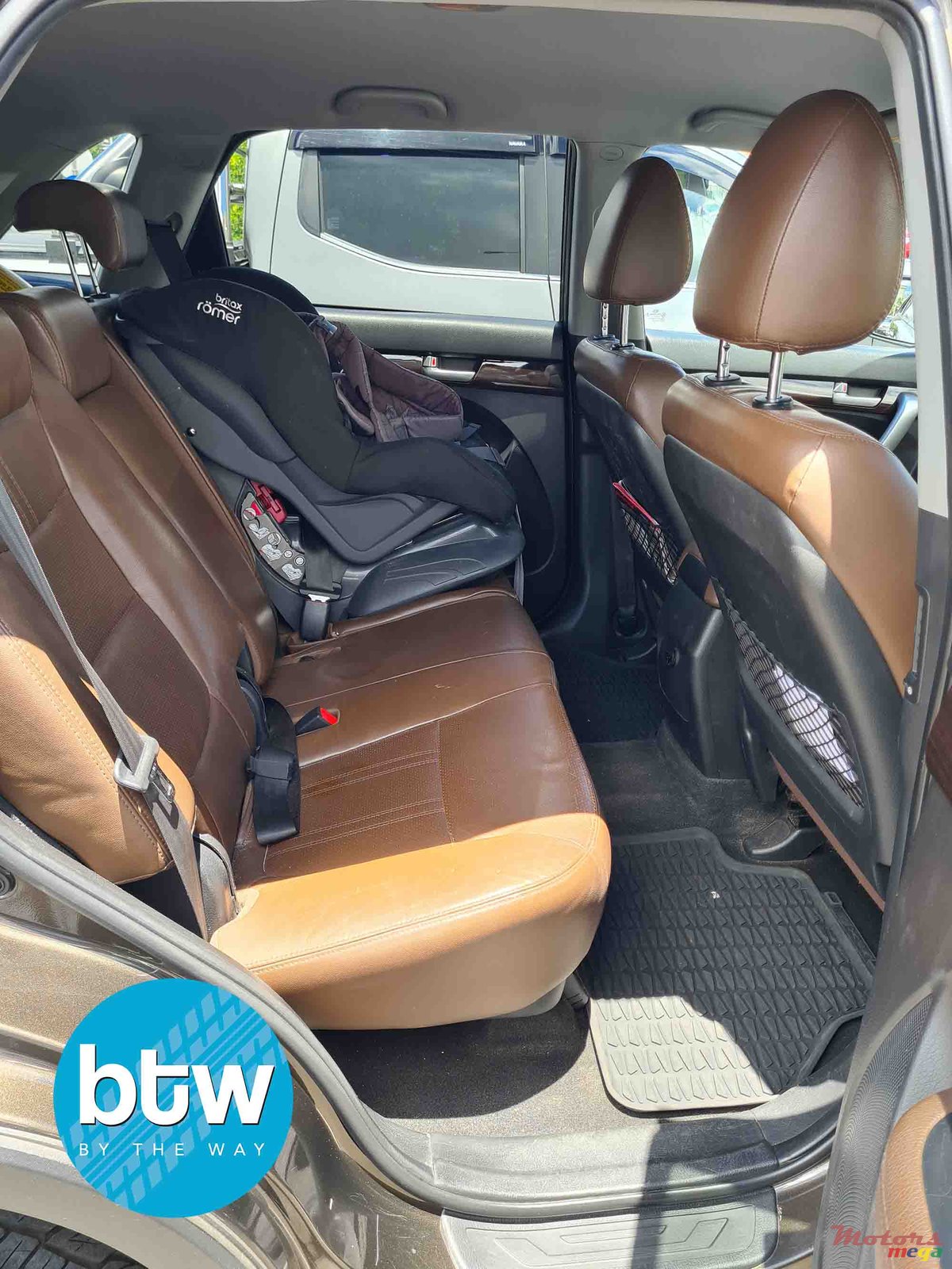 2011' Kia Sorento photo #4