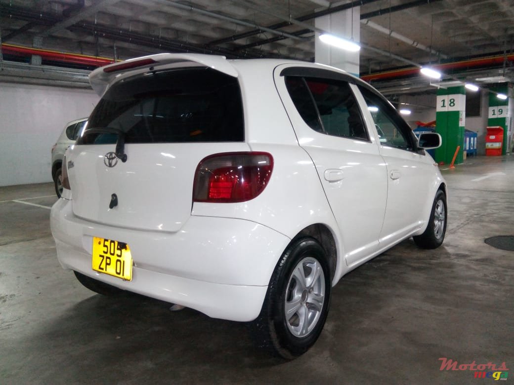 2001' Toyota Vitz EXCELLENT photo #4